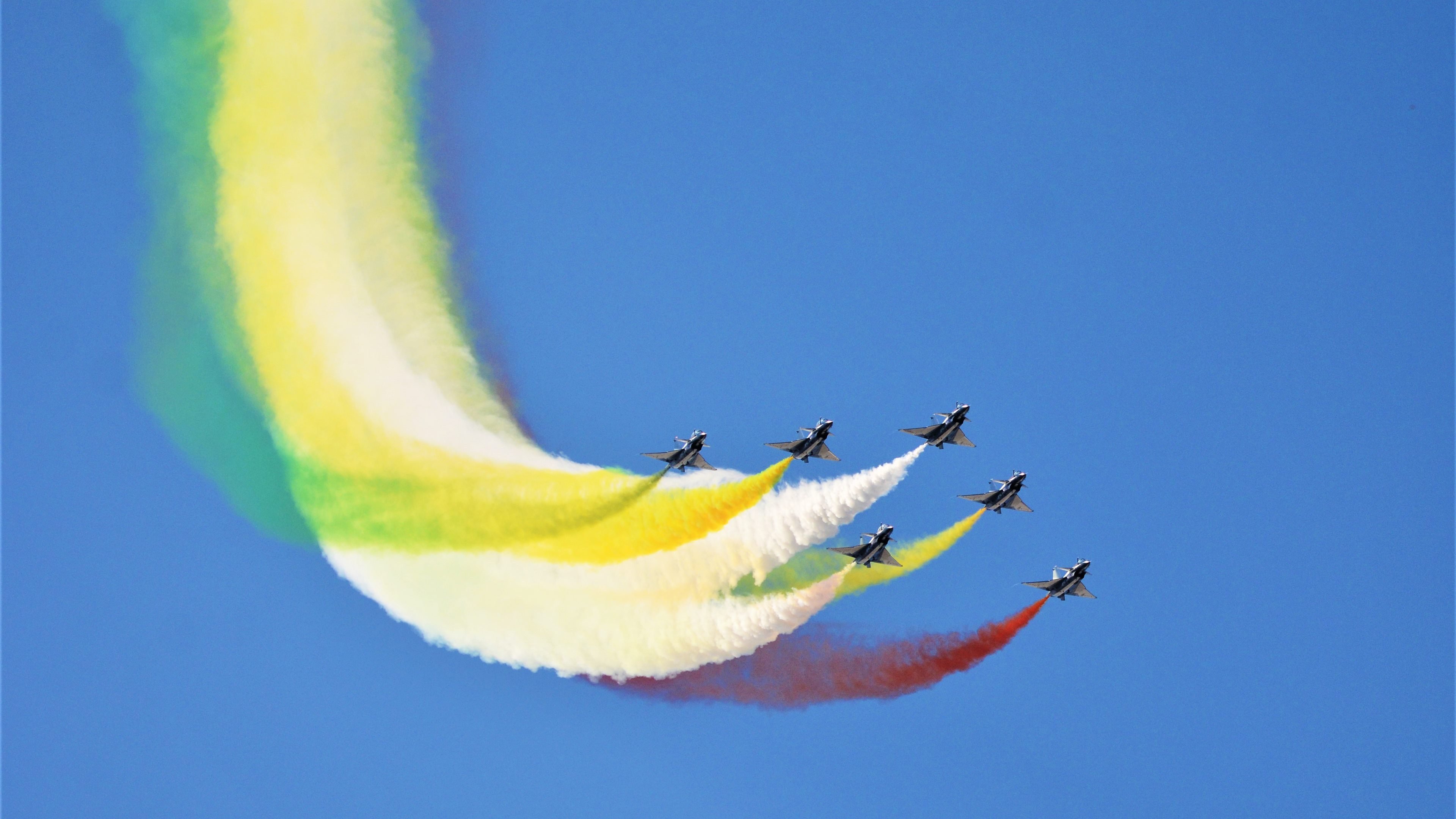 线上线下融合打造足球+旅游一体化新产品，旅游线上线下营销结合