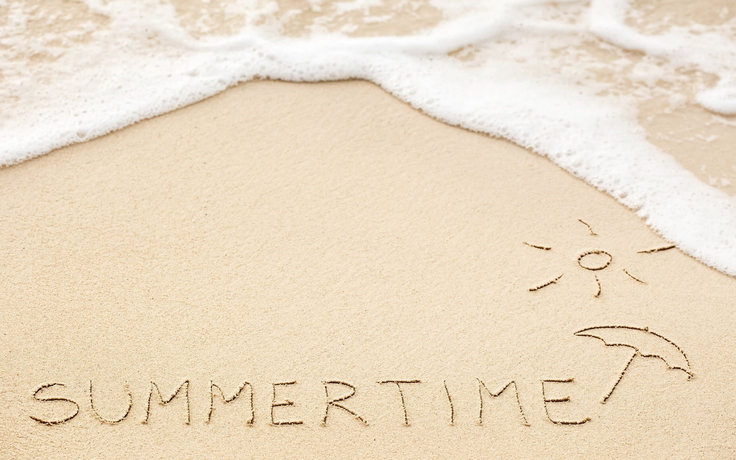 足球比赛解说语言风格更加亲民化，足球比赛经典解说词