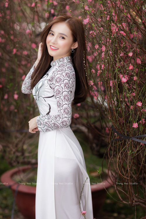 APP下载 LY Sports-巴塞罗那惨败被淘汰，门兴晋级八强，巴塞罗那的门将叫什么名字